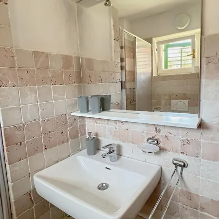 Dalmatera Rogoznica (Sibenik-Knin)